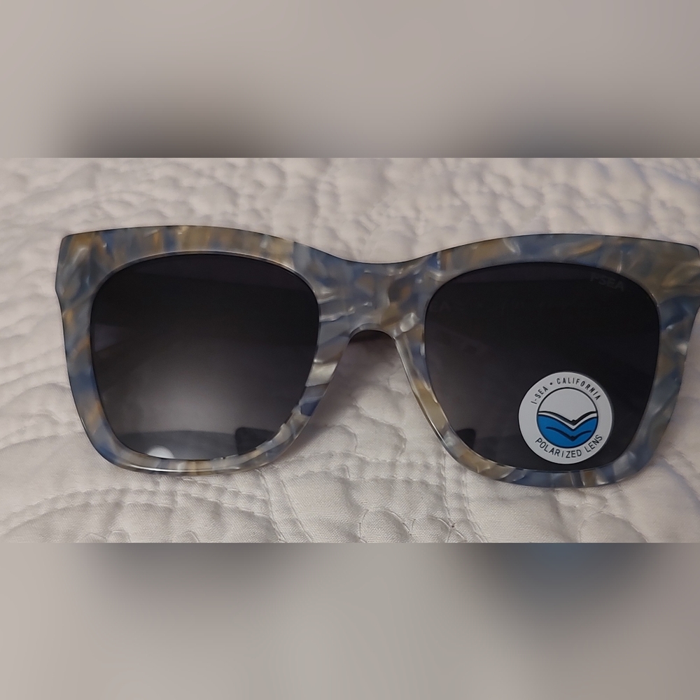 Free People sun glasses